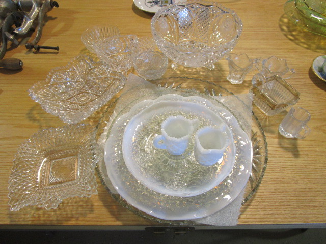 lot 387 image: FENTON, CUT GLASS, MILK GLASS, MORE