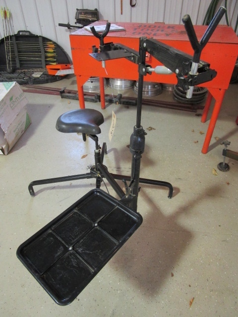 lot 208 image: SHOOTING BENCH