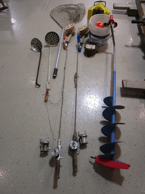 lot 209 image: FISHINGICE FISHING ACCESSORIES