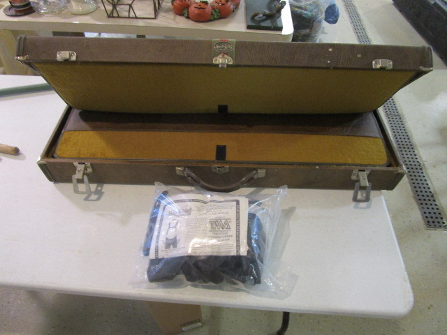 lot 223 image: GUN-HO SPORTS CASE AND TREE STAND FULL BODY FALL ARREST HARNESS
