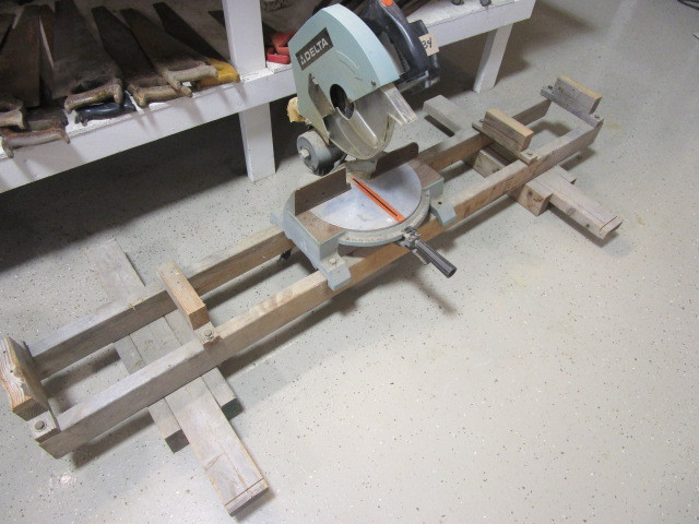 lot 234 image: DELTA MITRE BOX SAW