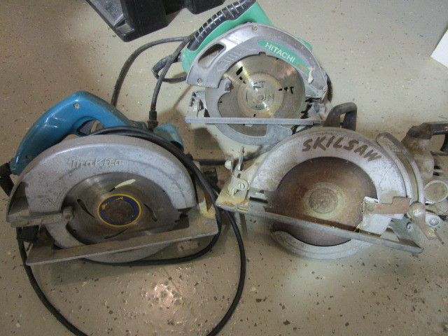 lot 250 image: 3 CIRCULAR SAWS
