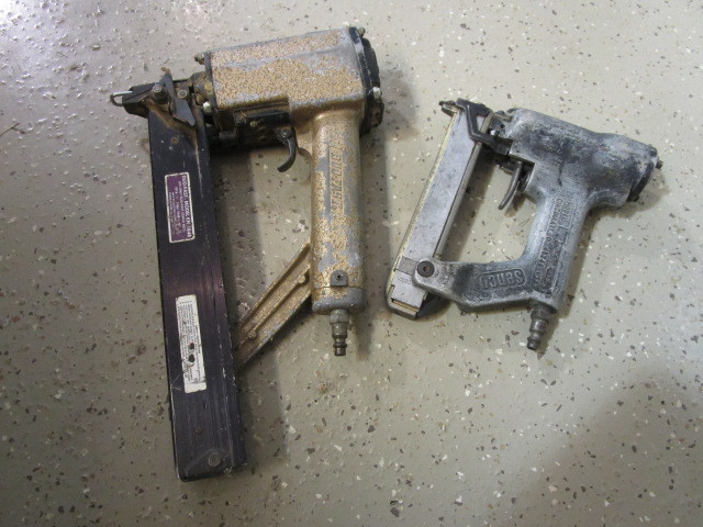 lot 253 image: PNEUMATIC STAPLER AND PNEUMATIC NAILER