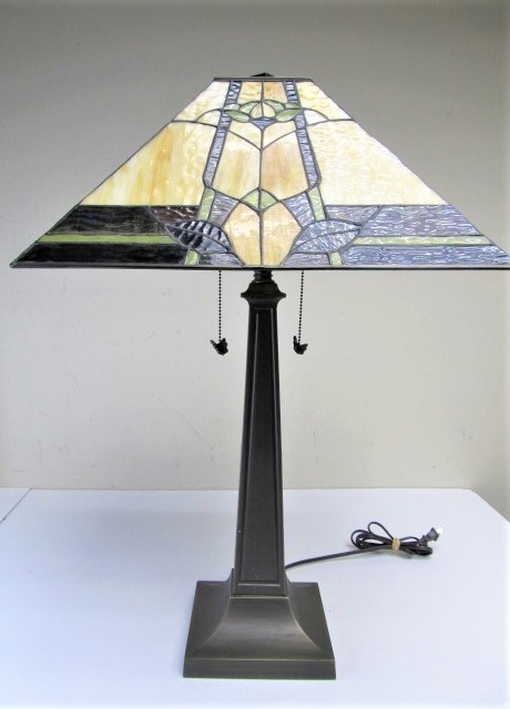 lot 10 image: Signed BRICEL Stained Glass Table Lamp