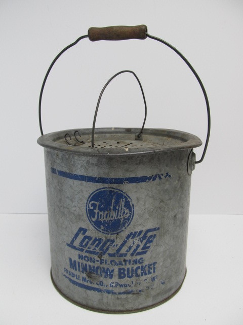 lot 15 image: Vintage Galvanized FRABILLS Minnow Bucket