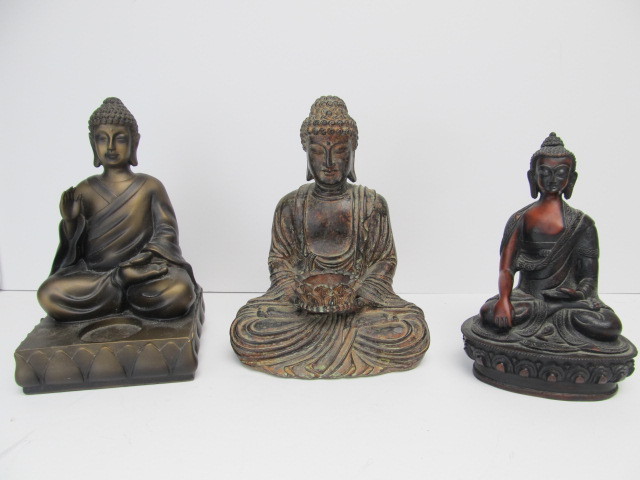 lot 23 image: Group of 3 Seated Buddha Statues