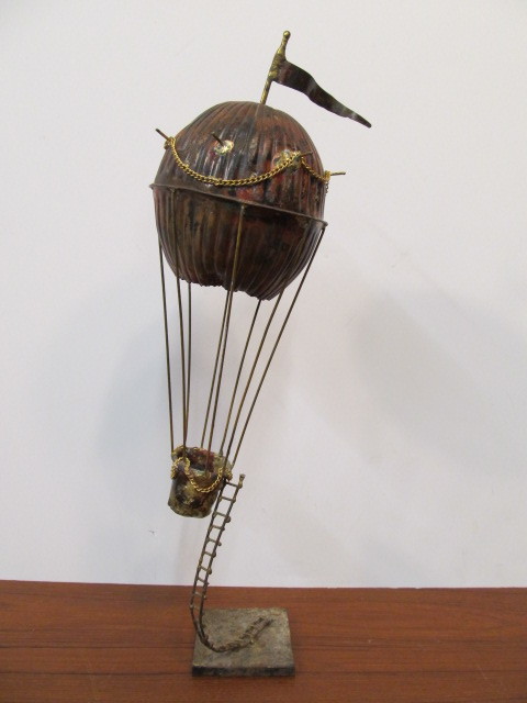 lot 43 image: Vintage Brass Hot Air Balloon Sculpture 
