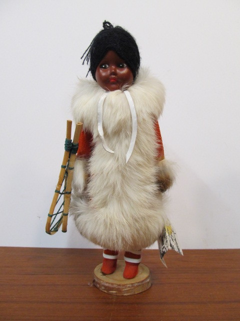 lot 47 image: Vintage Canadian Made Indien Art Eskimo Inc Doll wSnowshoes 