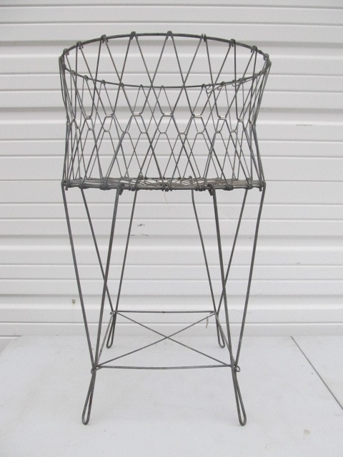 lot 74 image: Old Vintage Folding Wire Hairpin Leg Clothes Basket Hamper Stand