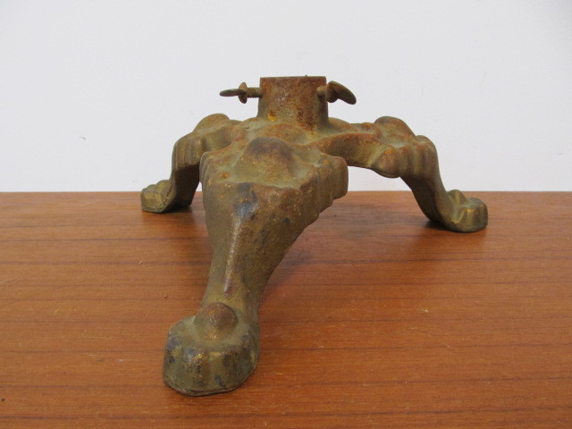 lot 87 image: Antique Cast Iron Christmas Tree or Flagpole Stand