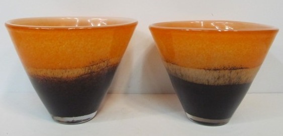 lot 94 image: Matching Pair of Large Hand Made Art Glass Bowls