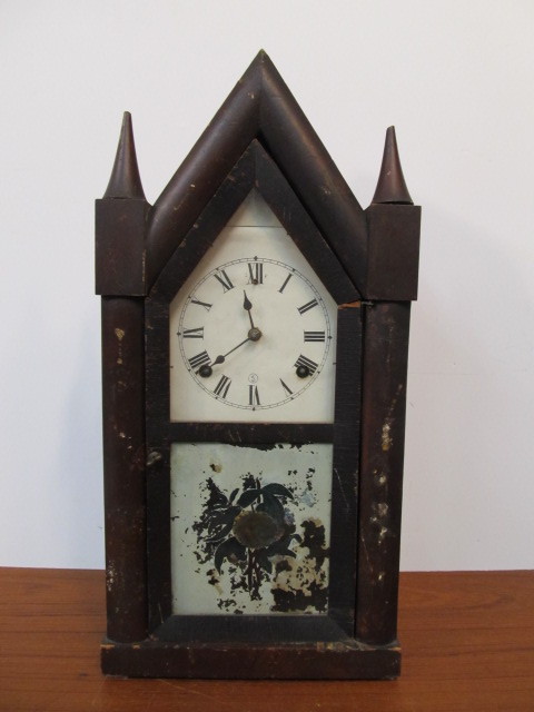 lot 113 image: Antique Mantel Clock wSteeples 