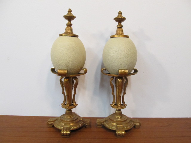 lot 124 image: Large 17 Ornate Brass Mantel Statues