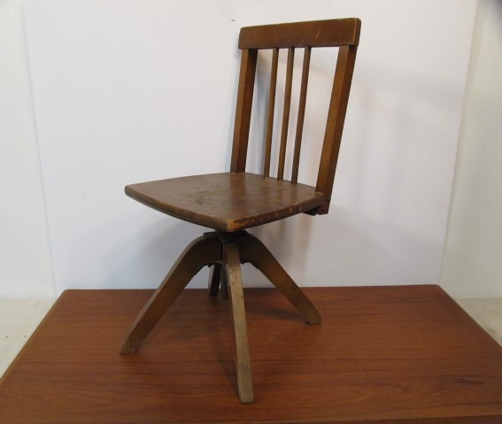 lot 129 image: Antique Small Size Adjustable Height Wooden Swivel Chair