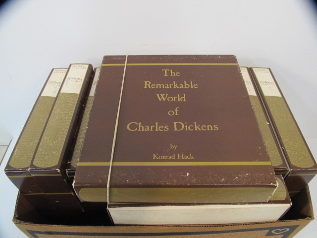 lot 211 image: Lot of Vintage Remarkable World of Charles Dickens Collector Plates