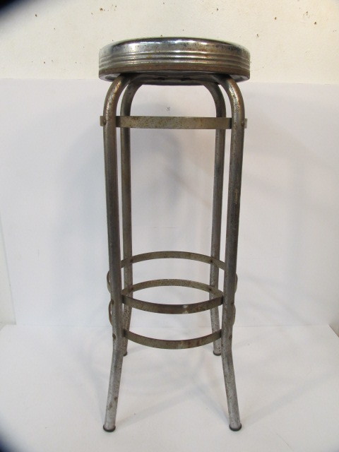 lot 221 image: Vintage Deco Chrome Shop Stool 