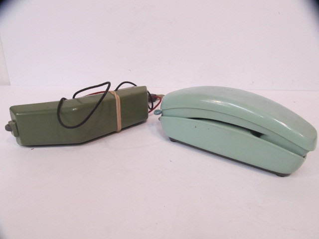lot 227 image: Pair of Vintage Telephones - Linesman and Kitchen Phones