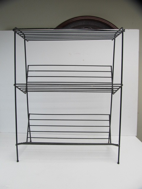 lot 196 image: Mid Century Metal Wire Book Rack