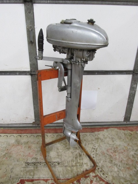 lot 255 image: Nice Vintage FIRESTONE Outboard Motor