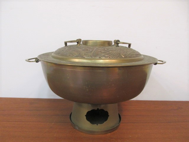 lot 167 image: Vintage Solid Brass Oriental Style Hibachi Grill