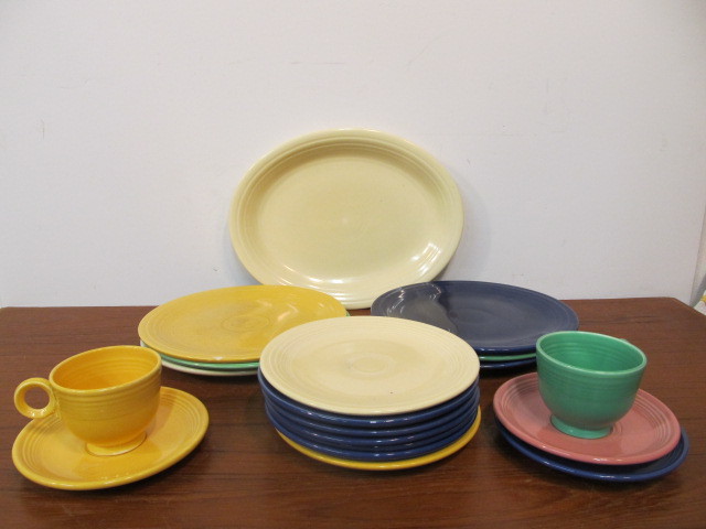 lot 168 image: Large Lot of Assorted Vintage FIESTA Ware