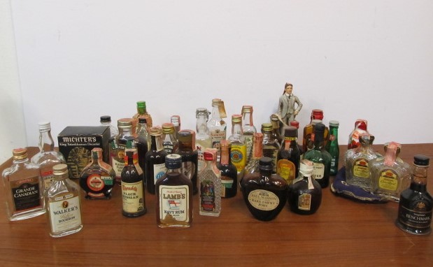 lot 174 image: Large Lot of Vintage Miniature Liquor Bottles