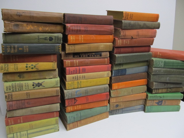 lot 282 image: LARGE Collection of Antique 1910s-20s ZANE GREY Hardcover Books