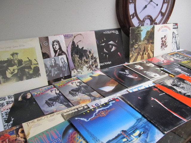 lot 275 image: Lot of 70 Vintage Vinyl Records - Mostly Rock & Pop #2