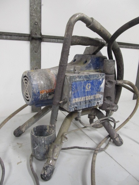 lot 284 image: GRACO Ultra 395 Commercial Paint Sprayer