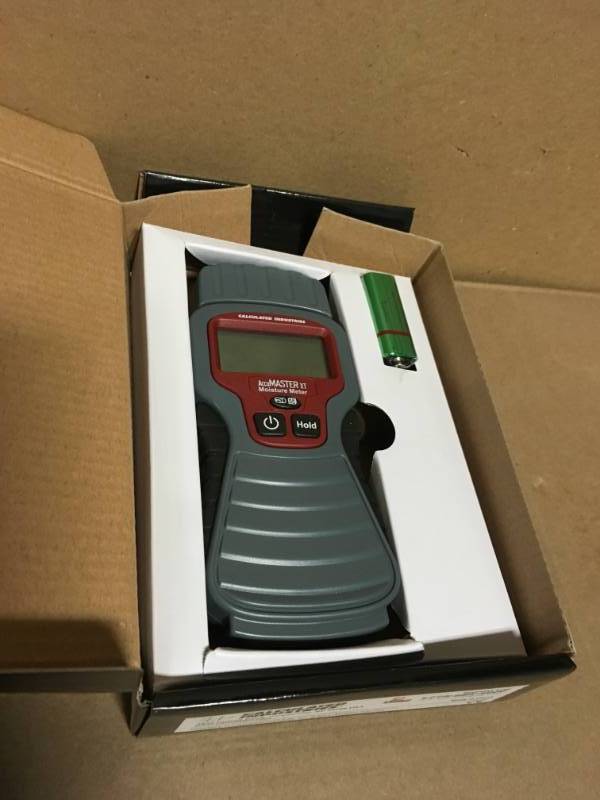 lot 24 image: Calculated Industries AccuMASTER XT Moisture Meter open box