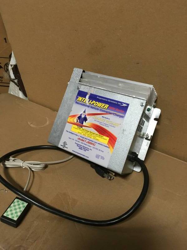 lot 61 image: Progressive Dynamics PD9260CV Inteli-Power 9200 Series ConverterCharger with Charge Wizard - 60 Amp