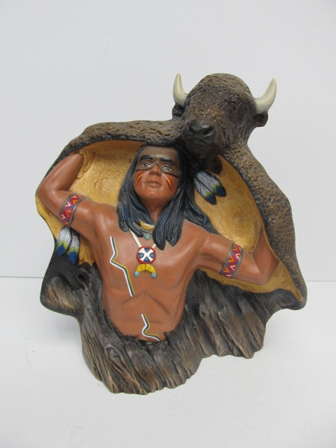 lot 22 image: Native American Ceramic Statue #3