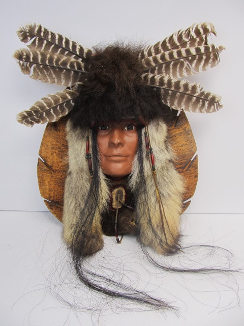 lot 34 image: Vintage Hand Made Native American Bust Sculpture #1
