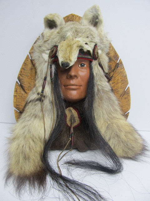 lot 35 image: Vintage Hand Made Native American Bust Sculpture #2