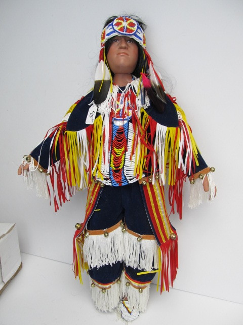 lot 45 image: Large 28 Limited Edition Hand Numbered TIMELESS COLLECTION Native American Doll #4
