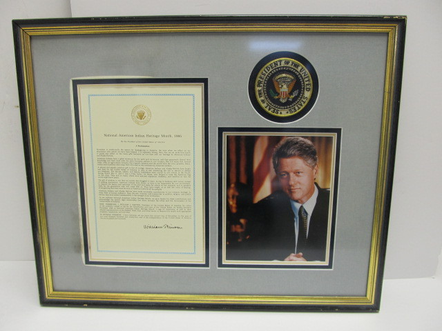 lot 84 image: Farmed BILL CLINTON Document & Photo Display