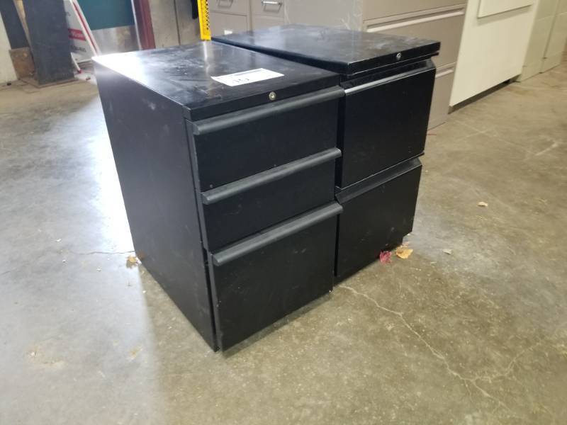 lot 40 image: Lot of (2) Rolling Metal Personal File Cabinets