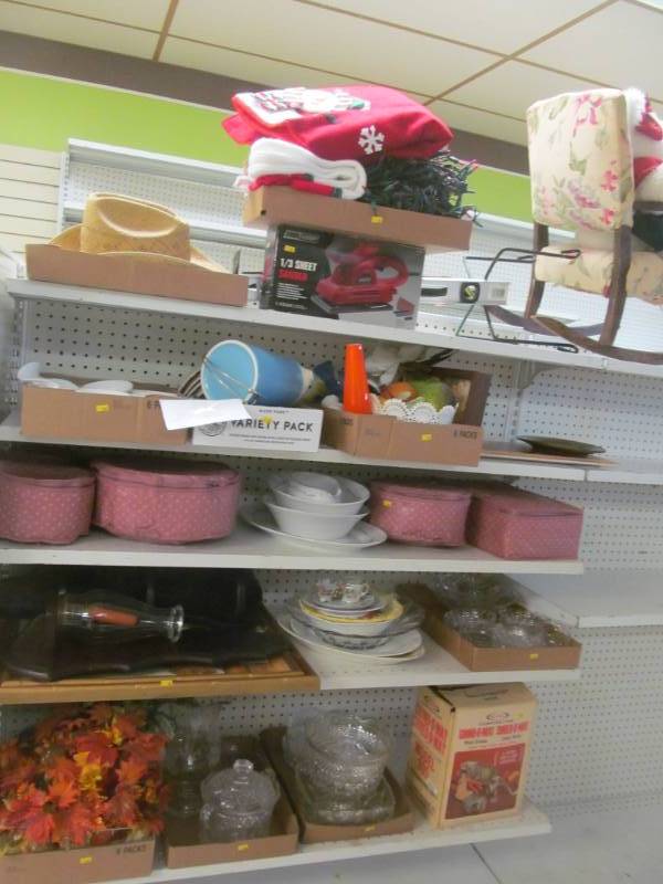 lot 1 image: housewares