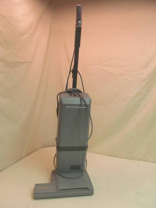 lot 16 image: Electrolux vacuum