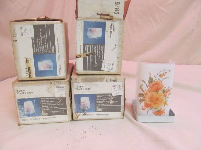 lot 31 image: Montgomery Wards Light brackets