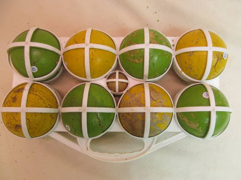 lot 33 image: balls