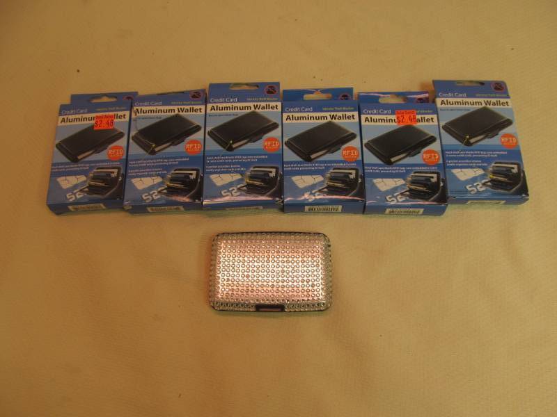 lot 67 image: credit card aluminum wallets
