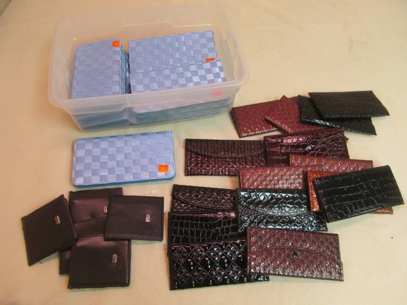 lot 68 image: wallets