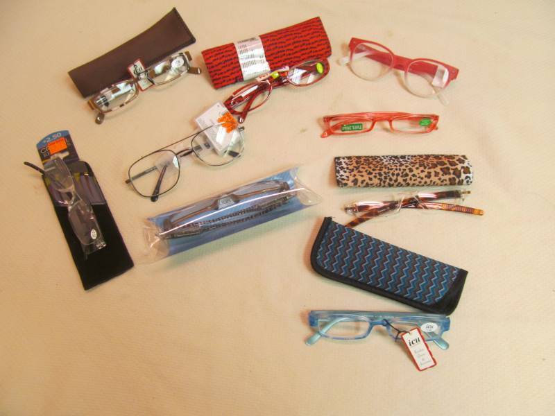 lot 73 image: reading glasses