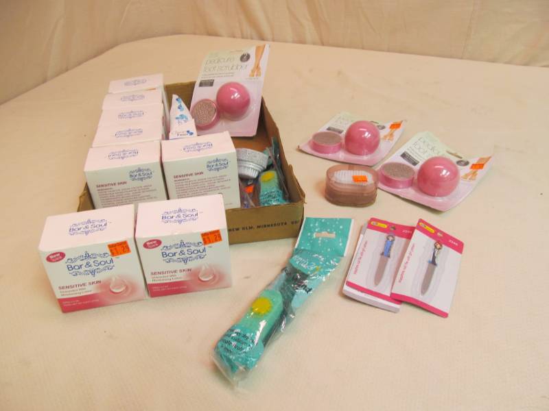 lot 79 image: health and beauty