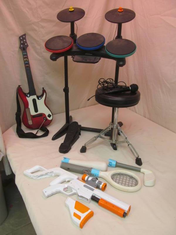 lot 87 image: game electronics