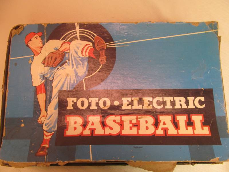 lot 89 image: vintage Foto baseball game