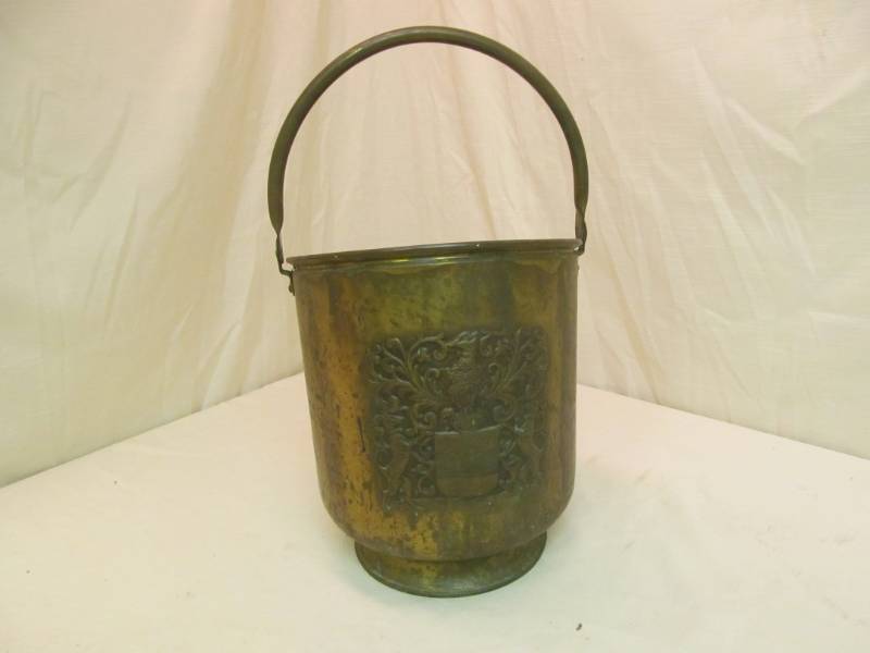 lot 103 image: vintage copper bucket