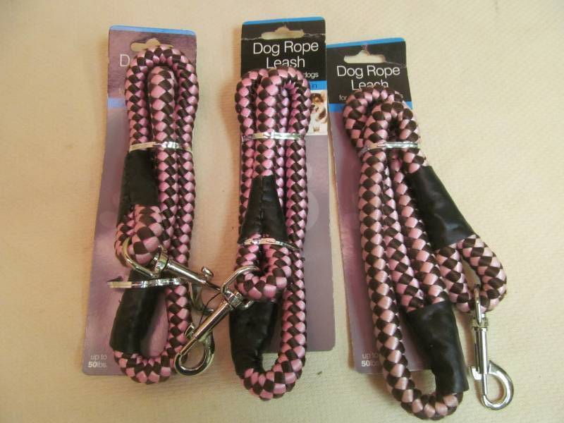 lot 129 image: pet supplies