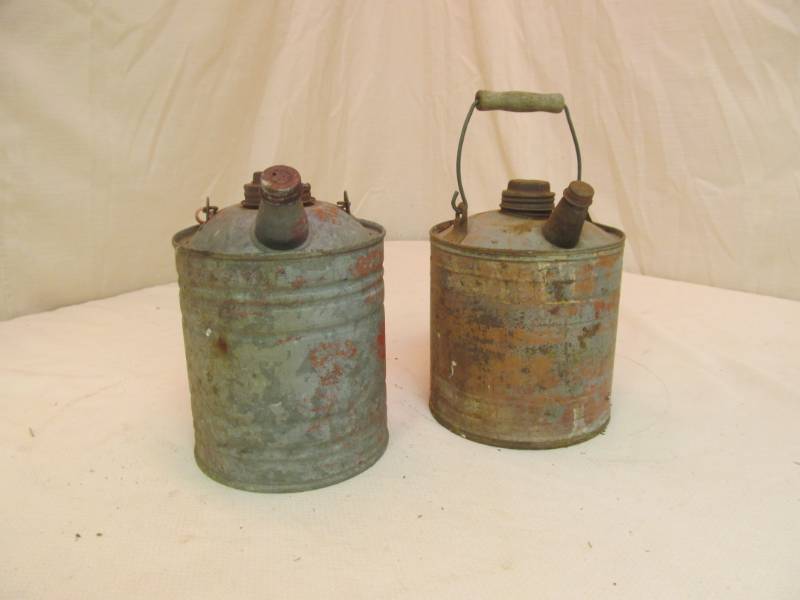 lot 165 image: vintage can